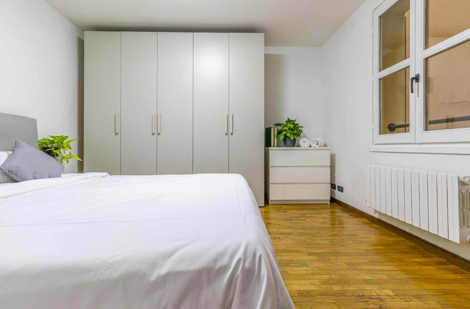 Ottonelli Street Stay- Wifi Fibra Free Tra Storchi & Centro Storico Modena Bagian luar foto